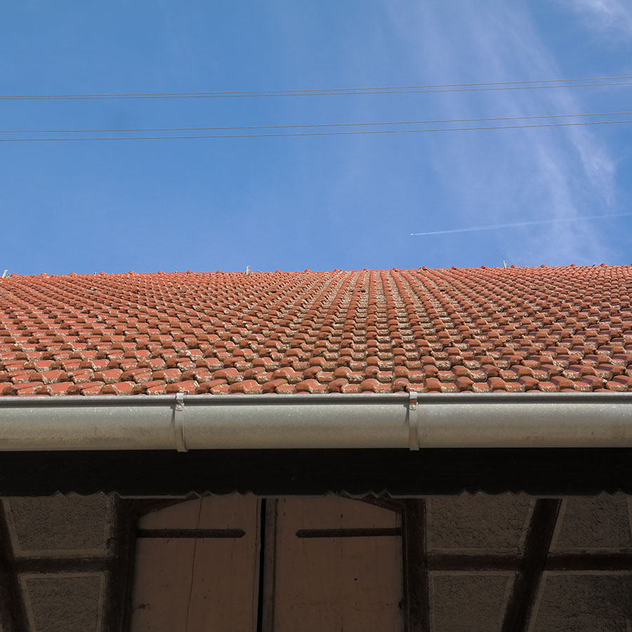 Installation d'une gouttière à Pessac par Entreprise Clivaz